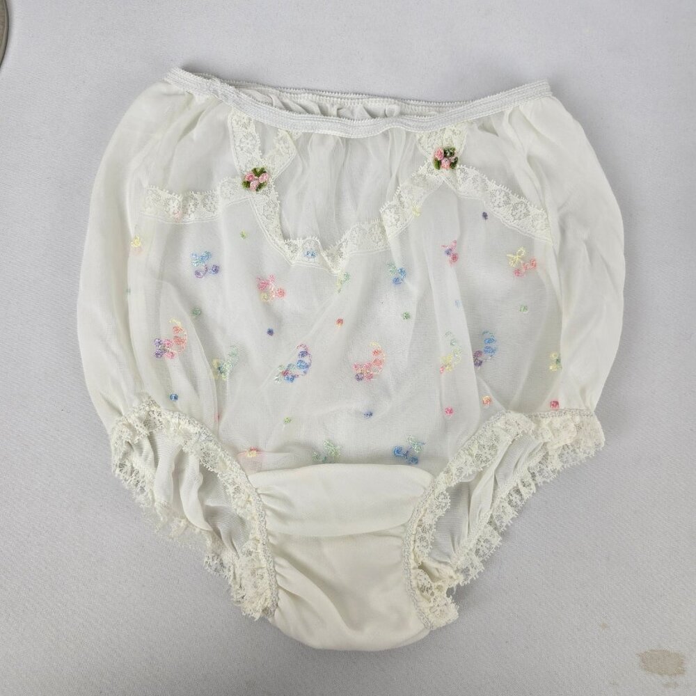 Vintage White High Waisted Floral Embroidered Underwear Size S/M